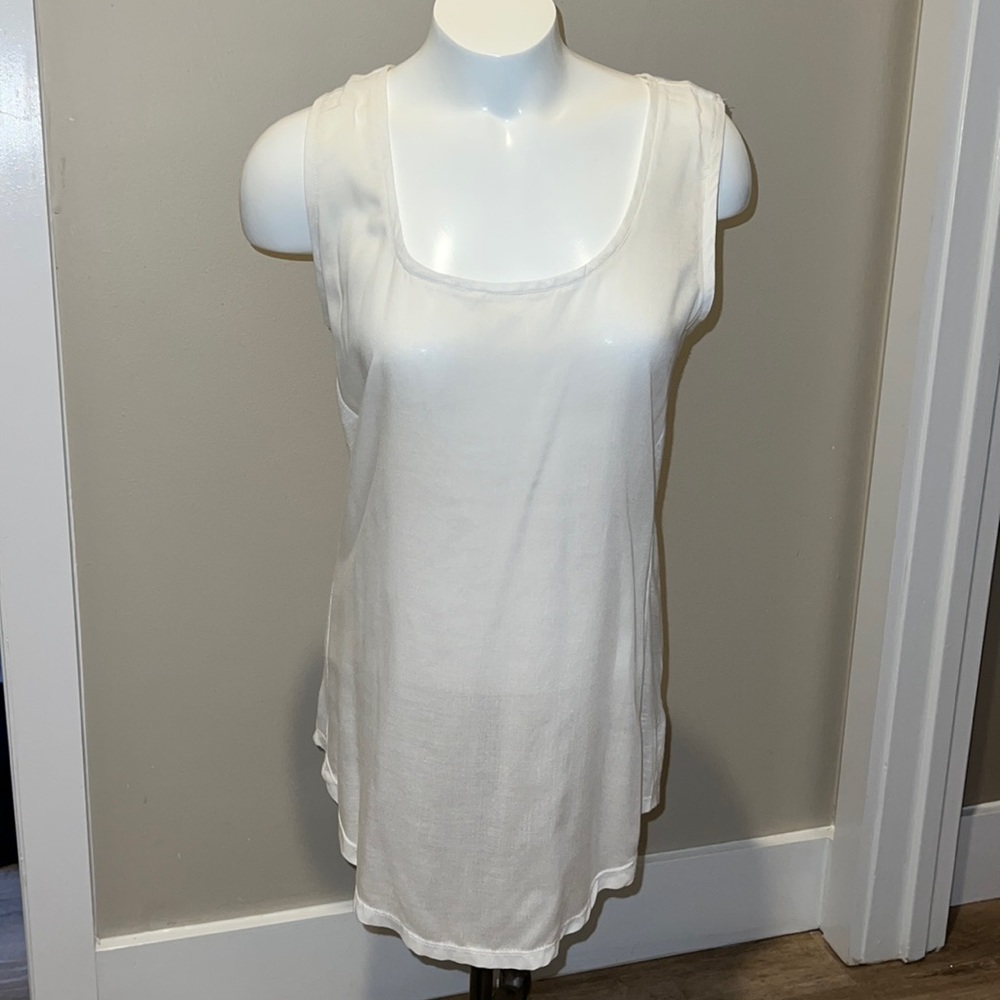 Jessica Simpson tank top